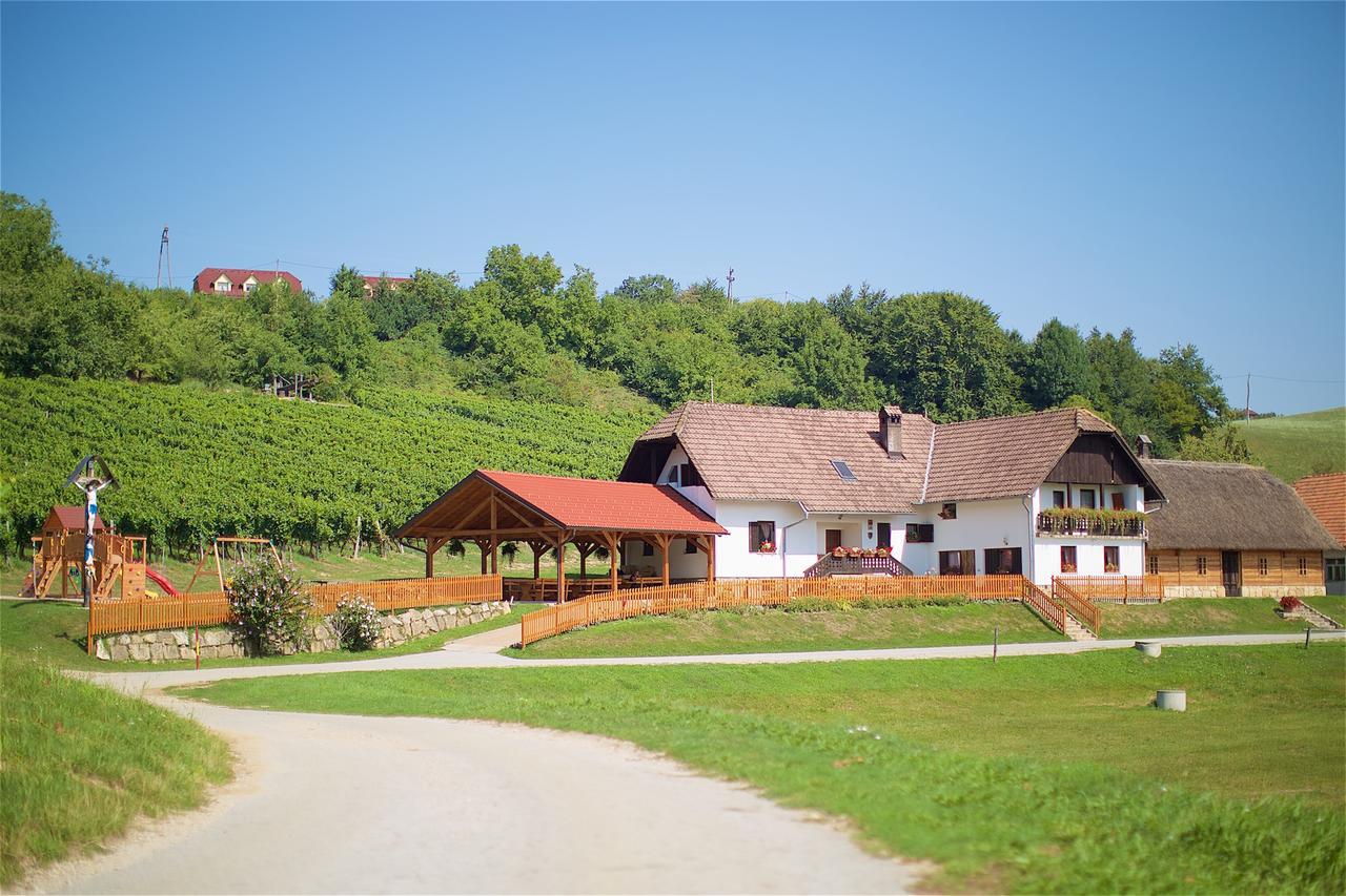 Tourist Farm Rooms Lovrec Jirsovci Buitenkant foto
