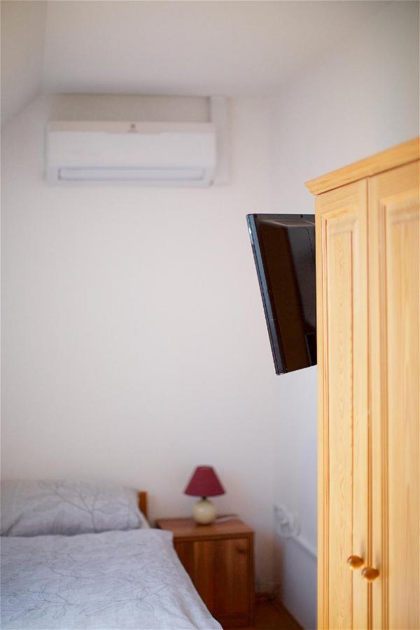 Tourist Farm Rooms Lovrec Jirsovci Buitenkant foto
